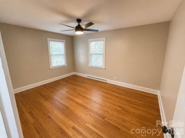 330 W 27th Street, Newton, NC 28625