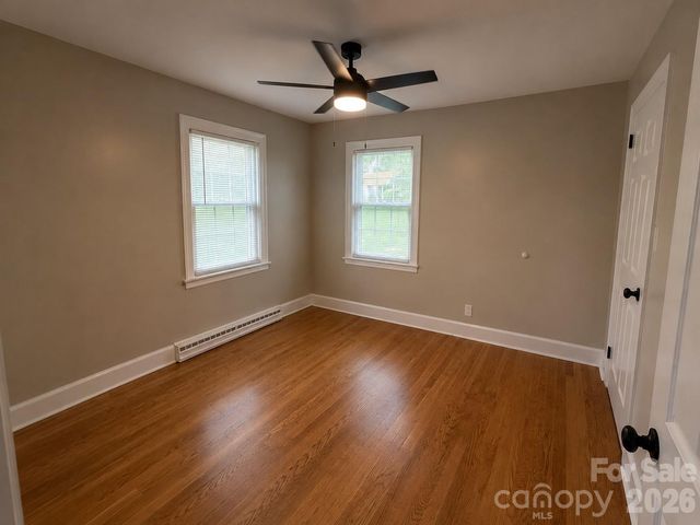 330 W 27th Street, Newton, NC 28625