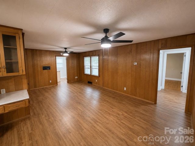 330 W 27th Street, Newton, NC 28625