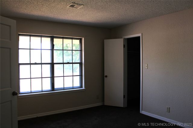 6109 S Fulton Avenue, Tulsa, OK 74136