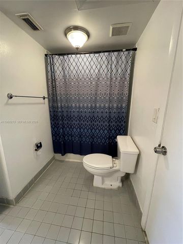 2881 N Oakland Forest Dr 208, Oakland Park, FL 33309