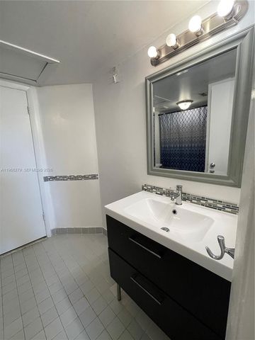 2881 N Oakland Forest Dr 208, Oakland Park, FL 33309