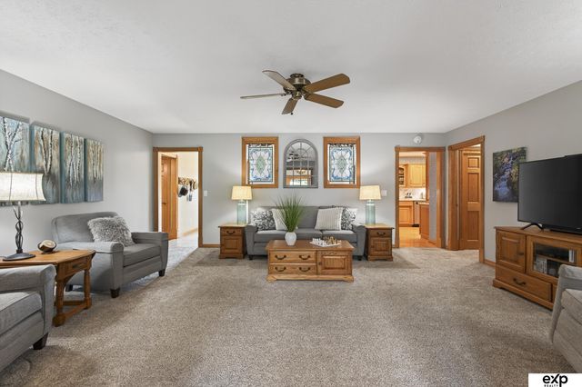 5732 S 185th Street, Omaha, NE 68135