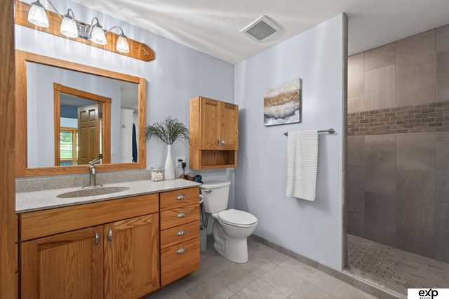 5732 S 185th Street, Omaha, NE 68135