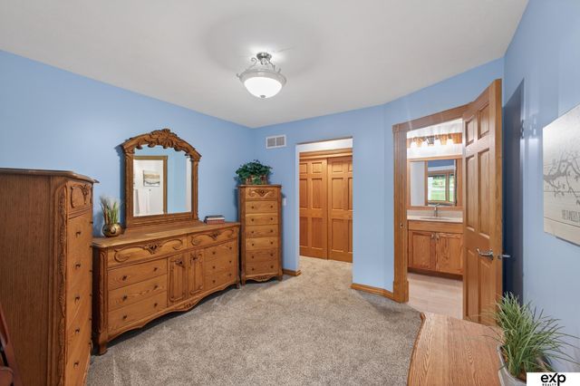 5732 S 185th Street, Omaha, NE 68135
