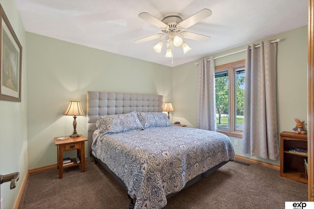 5732 S 185th Street, Omaha, NE 68135