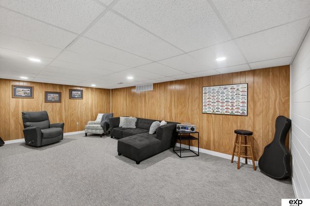5732 S 185th Street, Omaha, NE 68135