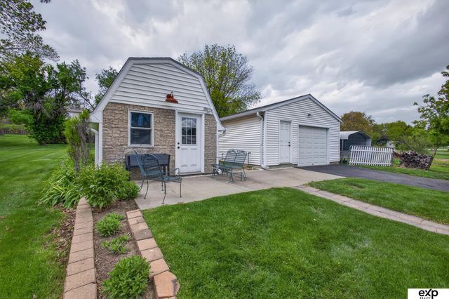 5732 S 185th Street, Omaha, NE 68135