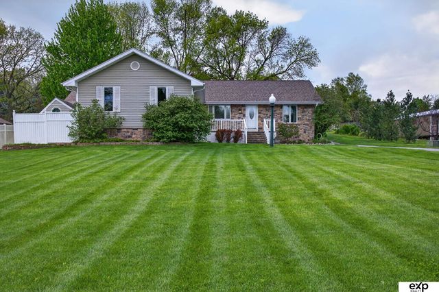 5732 S 185th Street, Omaha, NE 68135