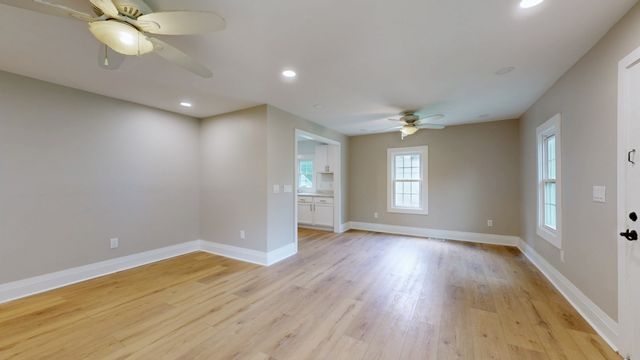 424 Laura Ave, Winchester, TN 37398