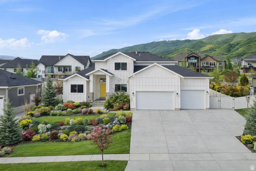 Image 4 of property listing at 1355 E ROLLING HILLS DR, Heber City, UT 84032