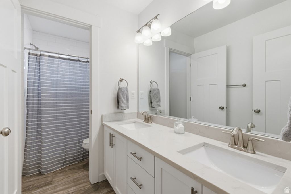 Image 32 of property listing at 1355 E ROLLING HILLS DR, Heber City, UT 84032