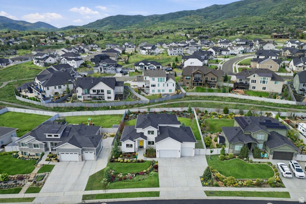 Image 5 of property listing at 1355 E ROLLING HILLS DR, Heber City, UT 84032