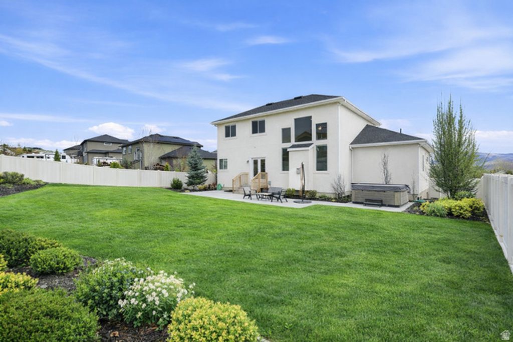 Image 8 of property listing at 1355 E ROLLING HILLS DR, Heber City, UT 84032