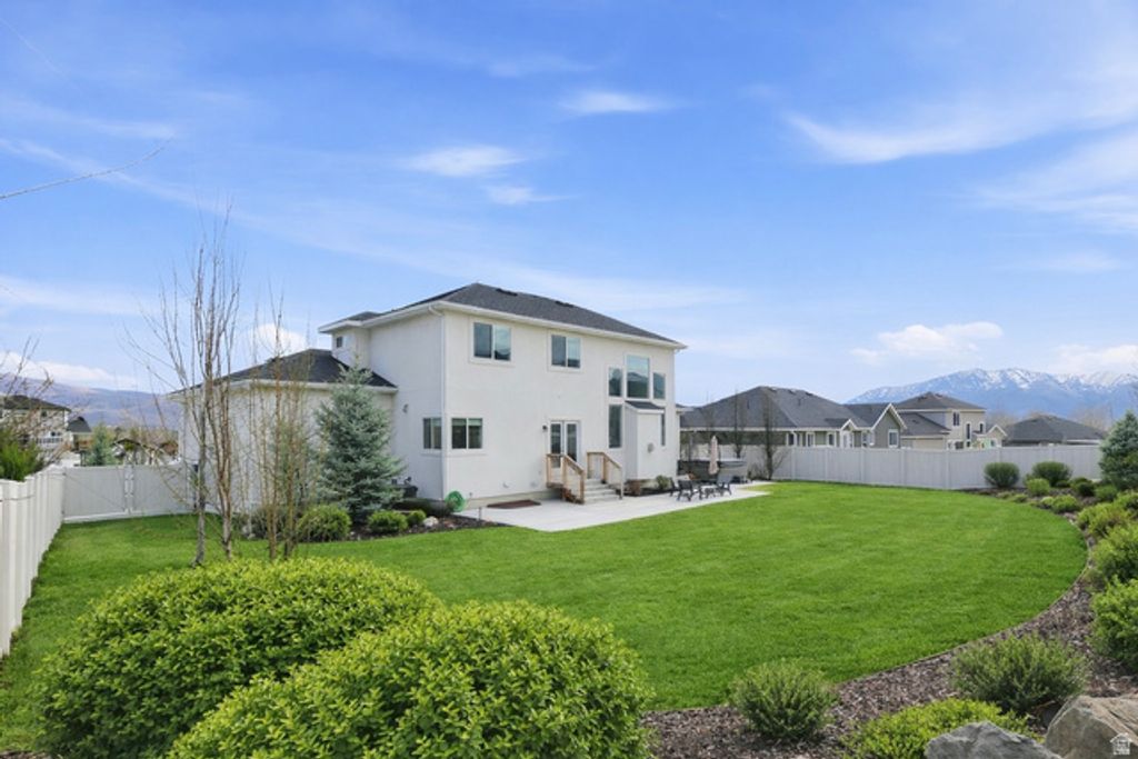 Image 9 of property listing at 1355 E ROLLING HILLS DR, Heber City, UT 84032