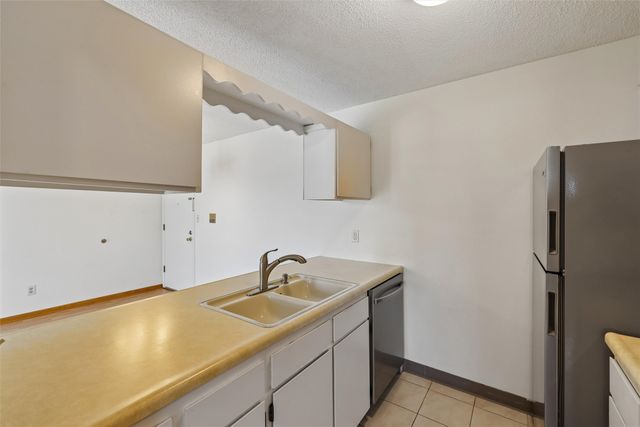 1831 Fuller Road 13, West Des Moines, IA 50265