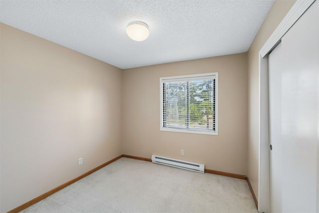 1831 Fuller Road 13, West Des Moines, IA 50265