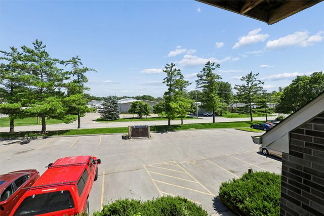 1831 Fuller Road 13, West Des Moines, IA 50265