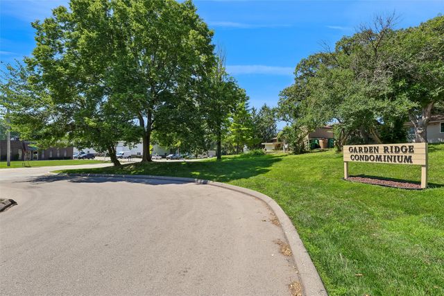 1831 Fuller Road 13, West Des Moines, IA 50265