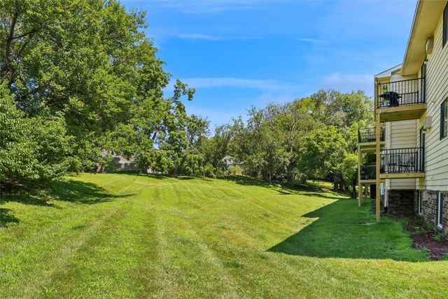 1831 Fuller Road 13, West Des Moines, IA 50265