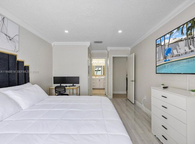 14855 SW 174th St, Miami, FL 33187