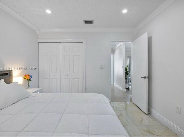 14855 SW 174th St, Miami, FL 33187