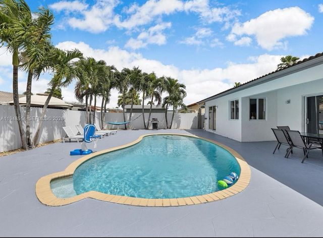 14855 SW 174th St, Miami, FL 33187