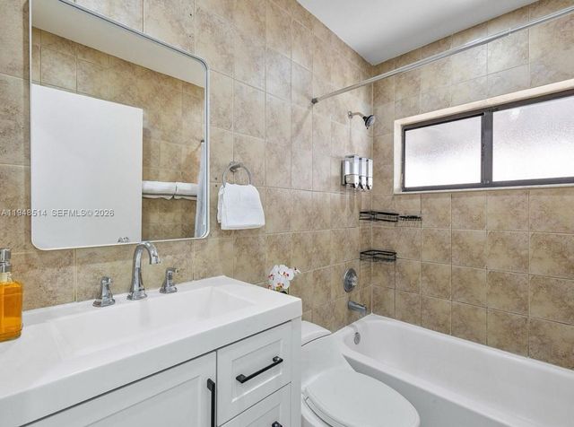 14855 SW 174th St, Miami, FL 33187