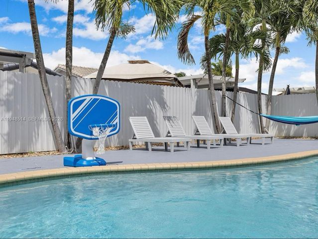 14855 SW 174th St, Miami, FL 33187