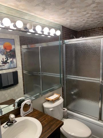 1400 Saint Charles 313 313, Pembroke Pines, FL 33026