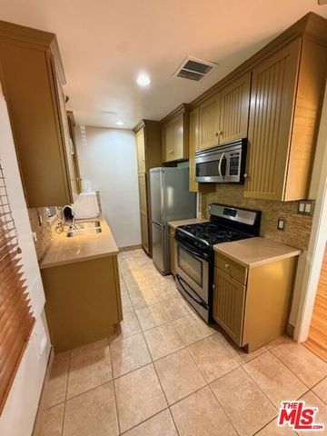 1011 Pearl Street A, Santa Monica, CA 90405