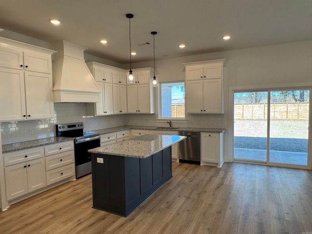 1 Dragonfly Cove, Greenbrier, AR 72058