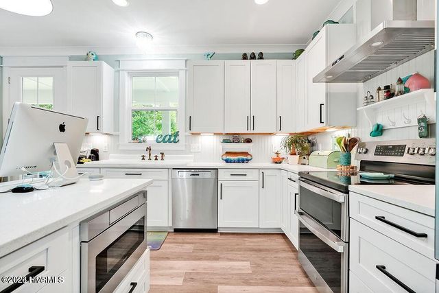 416 Lockwood Folly Road SE, Bolivia, NC 28422