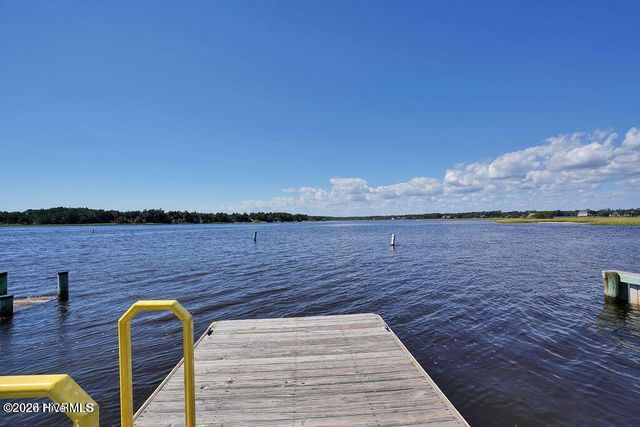 416 Lockwood Folly Road SE, Bolivia, NC 28422