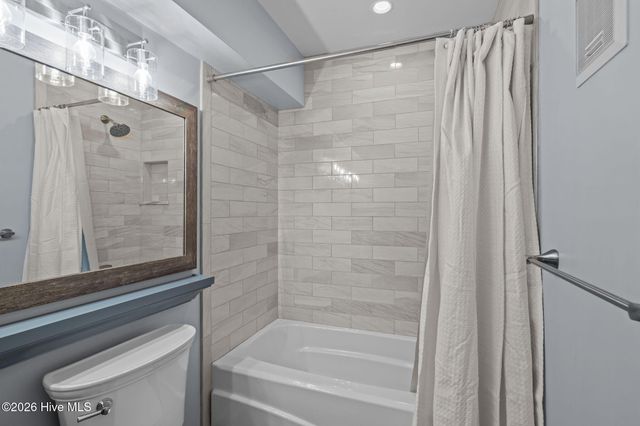 9201 Coast Guard Road D204, Emerald Isle, NC 28594