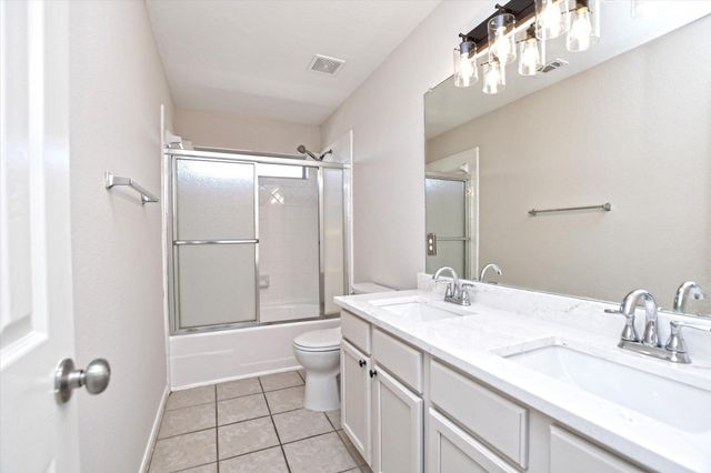 1004 Terra ST, Round Rock, TX 78665