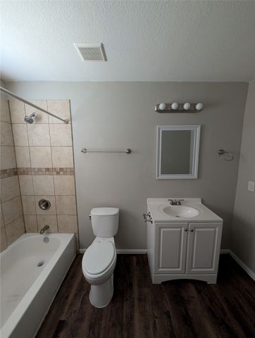 4804 Trail Lake Drive, Fort Worth, TX 76133