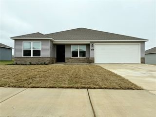 2720 Evans Street, Pea Ridge, AR 72751