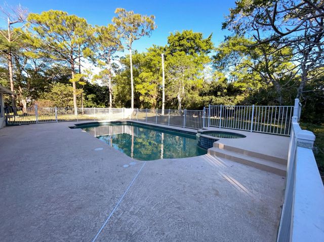 8333 Bowie Way, Lake Worth, FL 33467