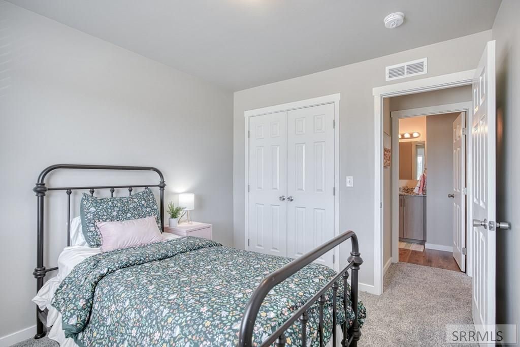 Image 25 of property listing at 2015 Lawrence Lane # 601, Blackfoot, ID 83221