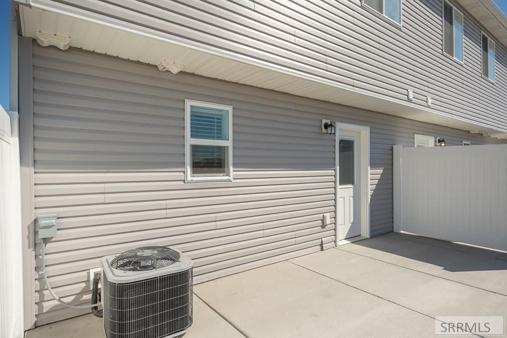 Image 3 of property listing at 2015 Lawrence Lane # 601, Blackfoot, ID 83221