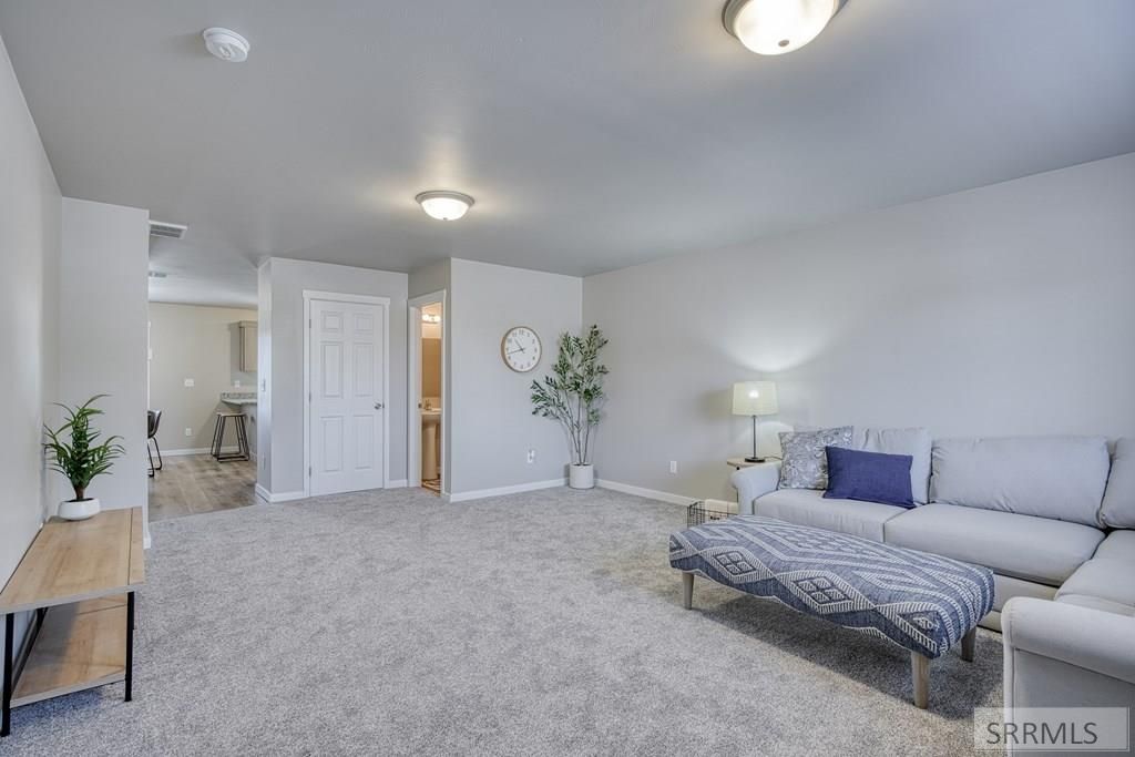 Image 4 of property listing at 2015 Lawrence Lane # 601, Blackfoot, ID 83221