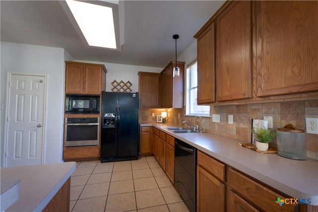 2057 Dove Crossing Drive, New Braunfels, TX 78130