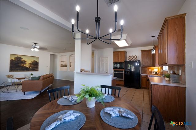 2057 Dove Crossing Drive, New Braunfels, TX 78130