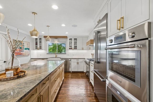 6879 Mossvine Circle, Dallas, TX 75254