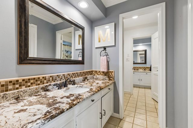 6879 Mossvine Circle, Dallas, TX 75254