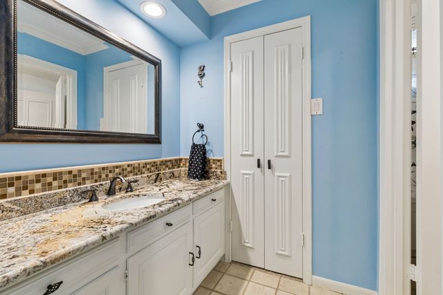 6879 Mossvine Circle, Dallas, TX 75254