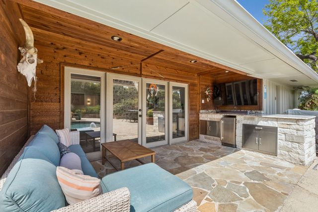 6879 Mossvine Circle, Dallas, TX 75254