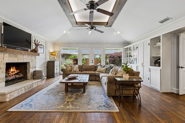 6879 Mossvine Circle, Dallas, TX 75254