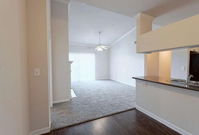 10505 S I-35 Frontage RD 2432, Austin, TX 78747